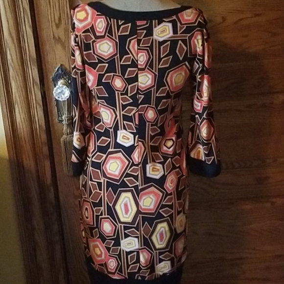 Funky retro dress - Picture 3 of 5